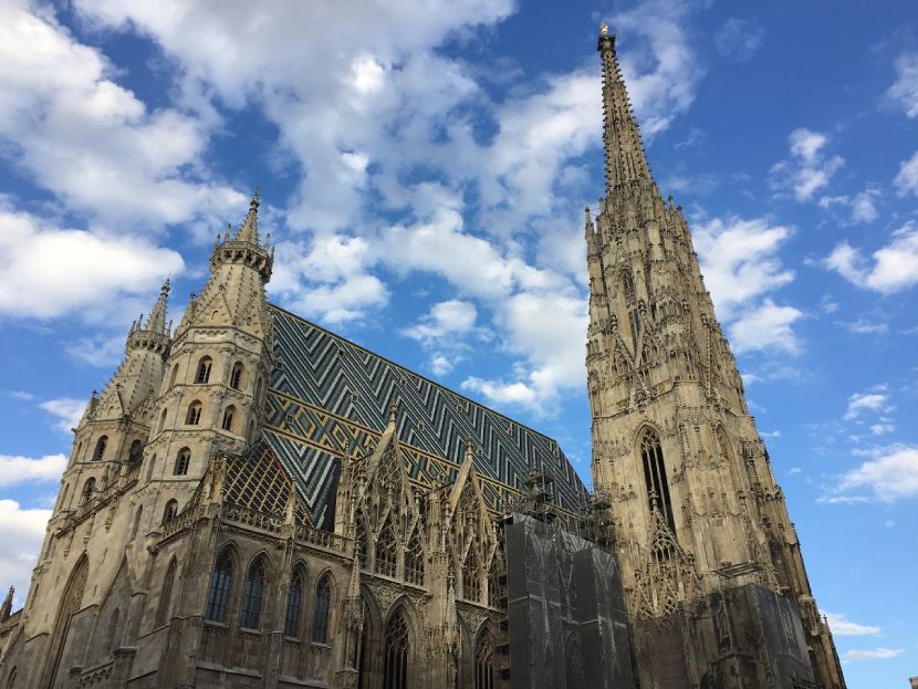 https://www.culturalplaces.com/blog/wp-content/uploads/2019/02/explore-the-heart-of-the-old-vienna_st-stephans-cathedral.jpg