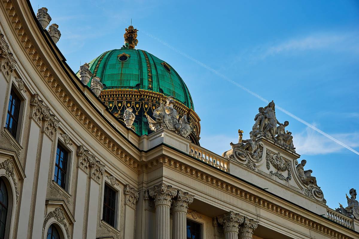 Best Historic Things to Do in Vienna - Hofburg