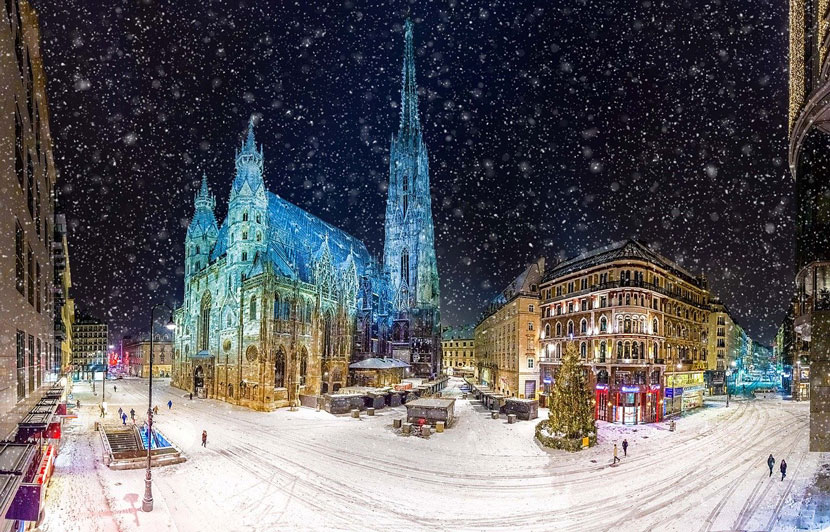 Best Things to Do in Vienna This Christmas: Christmas Market at Stephansplatz